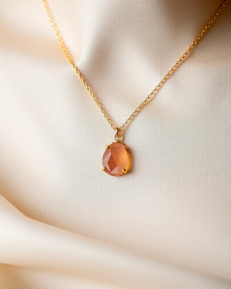 Necklace jewelry
